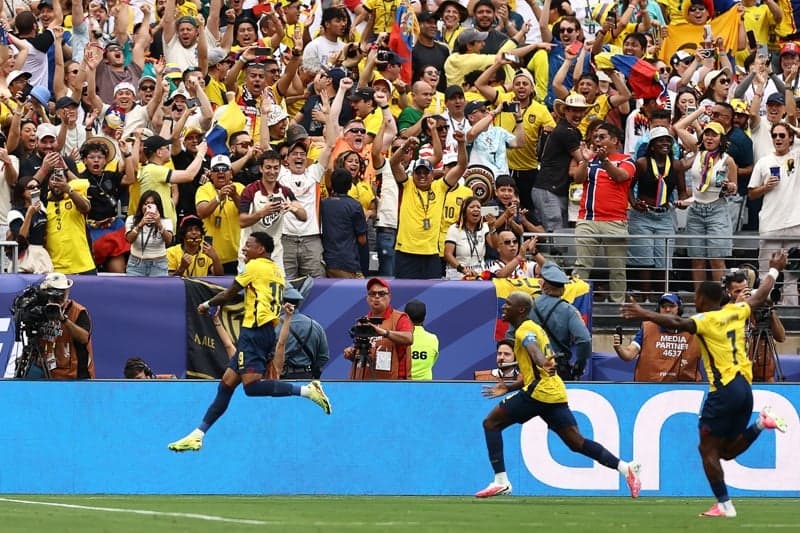 Ivory Coast continues in the World Cup.