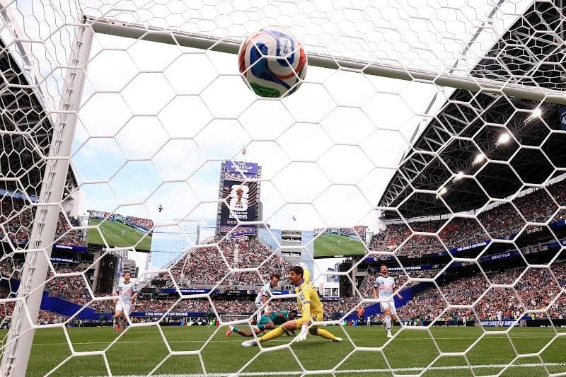 "Belgium's Devils" return from "hell" and turn the tables on Senegal with a three-goal victory.
